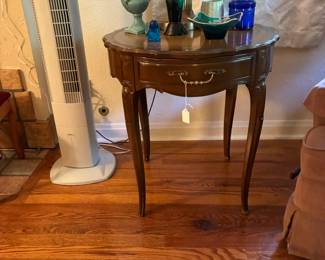 Stickley side table, vases and accessories