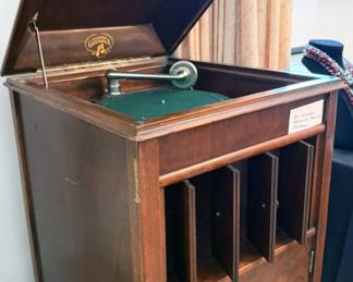 Colombia Grafanola record player