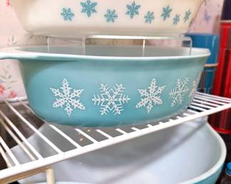 Vintage Pyrex snowflake casserole dishes