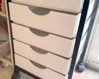 Rolling storage cart