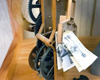 Academy Da Vinci Machines Series Clock Model Kit