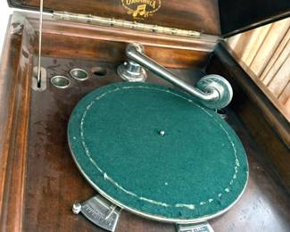 Colombia Grafanola record player