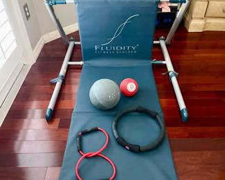Pilates Reformer + accessories 