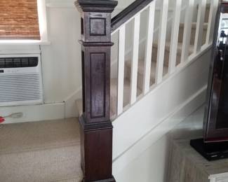 Newel post 