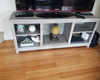 Media console