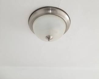 Light fixture