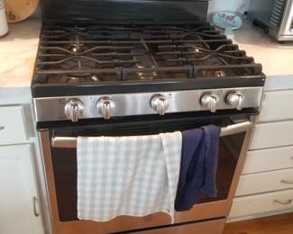 GE gas range