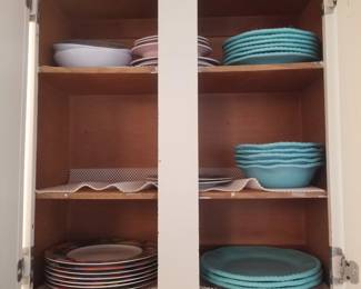 Plates & dishes