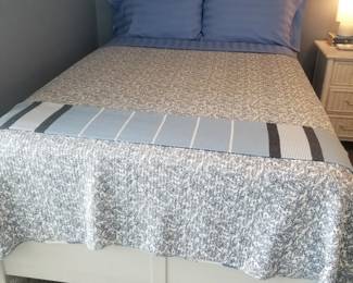 Full/double bed