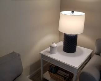 Floating shelf