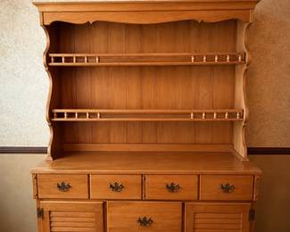maple hutch