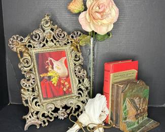 cast iron Shakespeare's home bookends - brass frame