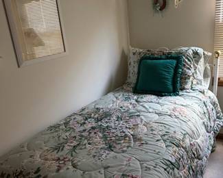 Twin Floral Bedding