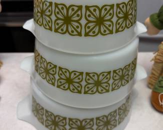 Vintage Pyrex  Verde Square Green Flower Casserole (3) With Glass Lids