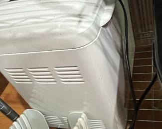 White Westinghouse Bread Maker