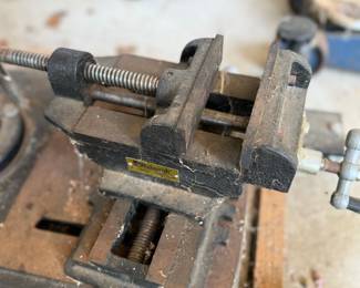 Pittsburgh 4-inch Cross Slide Drill Press Vise