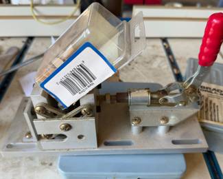 Good Hand GH-302-F Horizontal Toggle Clamp with Aluminum Base