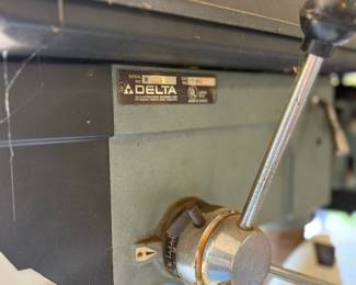 Delta 17-900 16-1/2" Floor Drill Press
