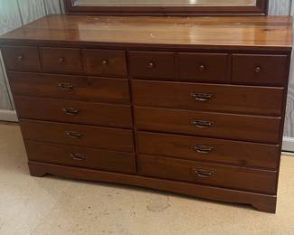 Kroehler "Custom Crafted" Dresser with Mirror