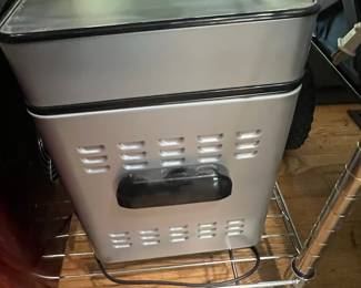 Cuisinart CBK-100 Bread Maker