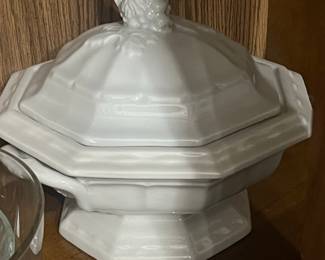 Red Cliff Ironstone "Grape" Octagonal Tureen with Lid and Ladle
