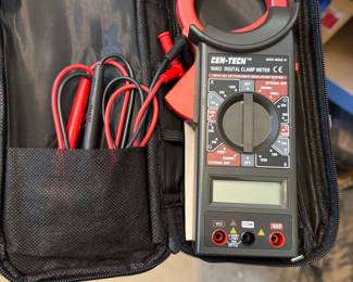 CEN-TECH 95652 Digital Clamp Meter with Insulation Tester