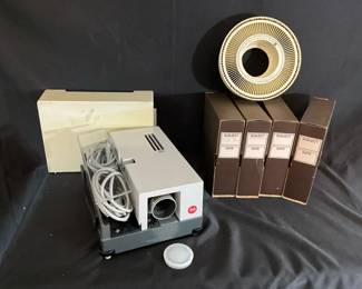 Leitz Pravodit Color 250 Slide Projector I
