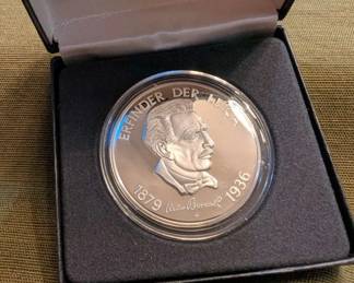 Erfinder der Leica sterling medallion