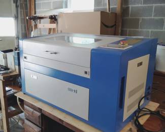 Laser Engraver complete set up Everything works 4 hrs of use.