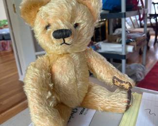 “Chad Valley” vintage bear (excellent condition)
