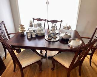 Dining Table 8 Chairs 2 Leaves
