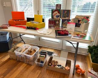 Games and toys including KNex, building blocks
