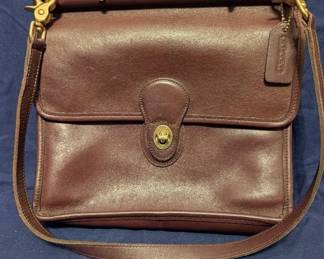 Vintage Coach Willis Bay
