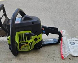 Gas Powered Poulan P3314 Chain Saw