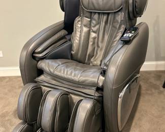 Cozzia massage chair