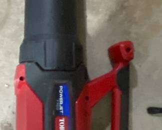 leaf blower