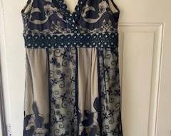 Young Essense dress