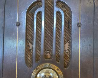 Majestic International Tabletop Tube Radio