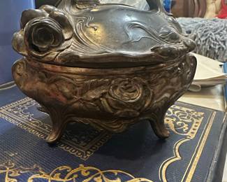 Antique Art Nouveau Jennings Brothers Silver-Plated Floral Covered Trinket Box