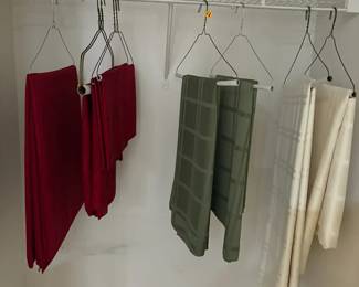 Tablecloths And Napkins