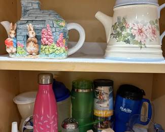 Teapots And Other Misc Kitchen Items