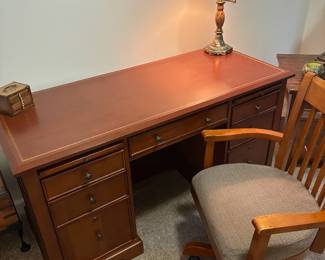 009 Small Wood Desk With Chair