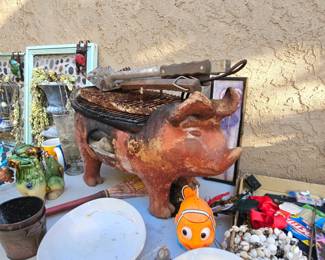 Terracotta clay BBQ piggie grill - Asador Cerdito