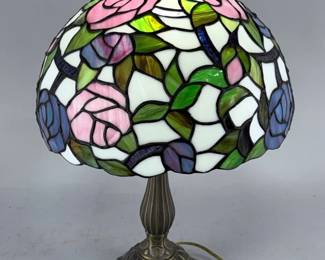 Tiffany Style Table Lamp With Floral Stained Glass Shade, 19" Tall