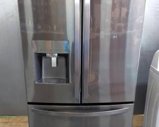 Kenmore French Door Refrigerator With Bottom Drawer Freezer, In Door Ice Maker, Model 795.73107.710, Powers On, 69.75" x 35.75" x 36.25"