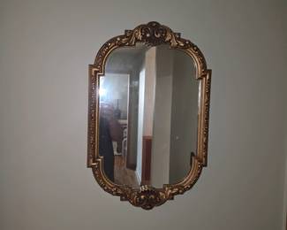 Mirrors and wall art
