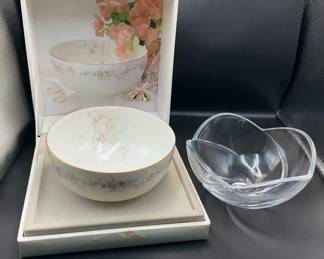 Mikasa Bone China Forever Love Bowl with Crystal Heart Bowl
