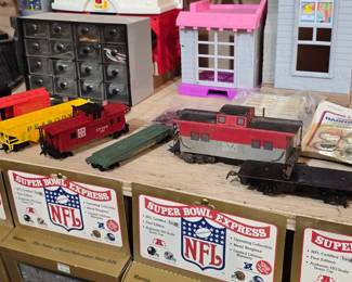 Model Trains HO Scale