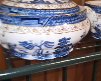 Booths Blue Willow Pieces