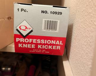 CARPET KICKER